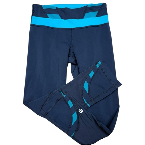 Lululemon Run: Inspire Crop II Leggings Inkwell/Quilt Size 2 - Picture 9 of 12